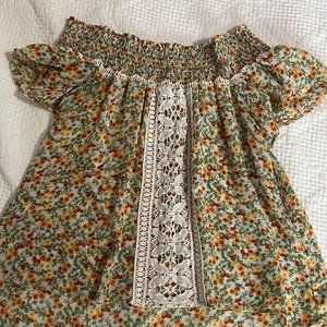 Flowy Floral off the shoulder top (s)
